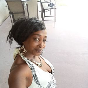 Meet your Posher, Pamela